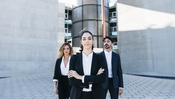 Nomes equipes imobiliarias