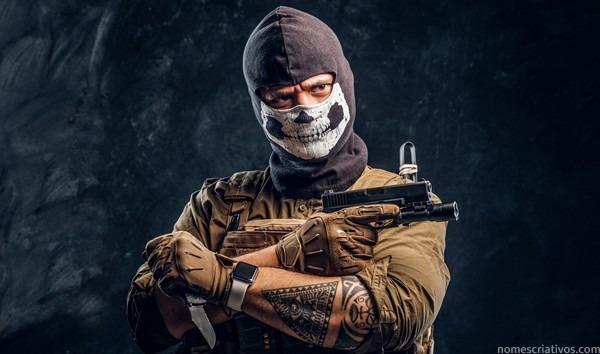 Nomes clas fora da lei